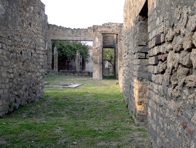 Vista de un atrio de Roman